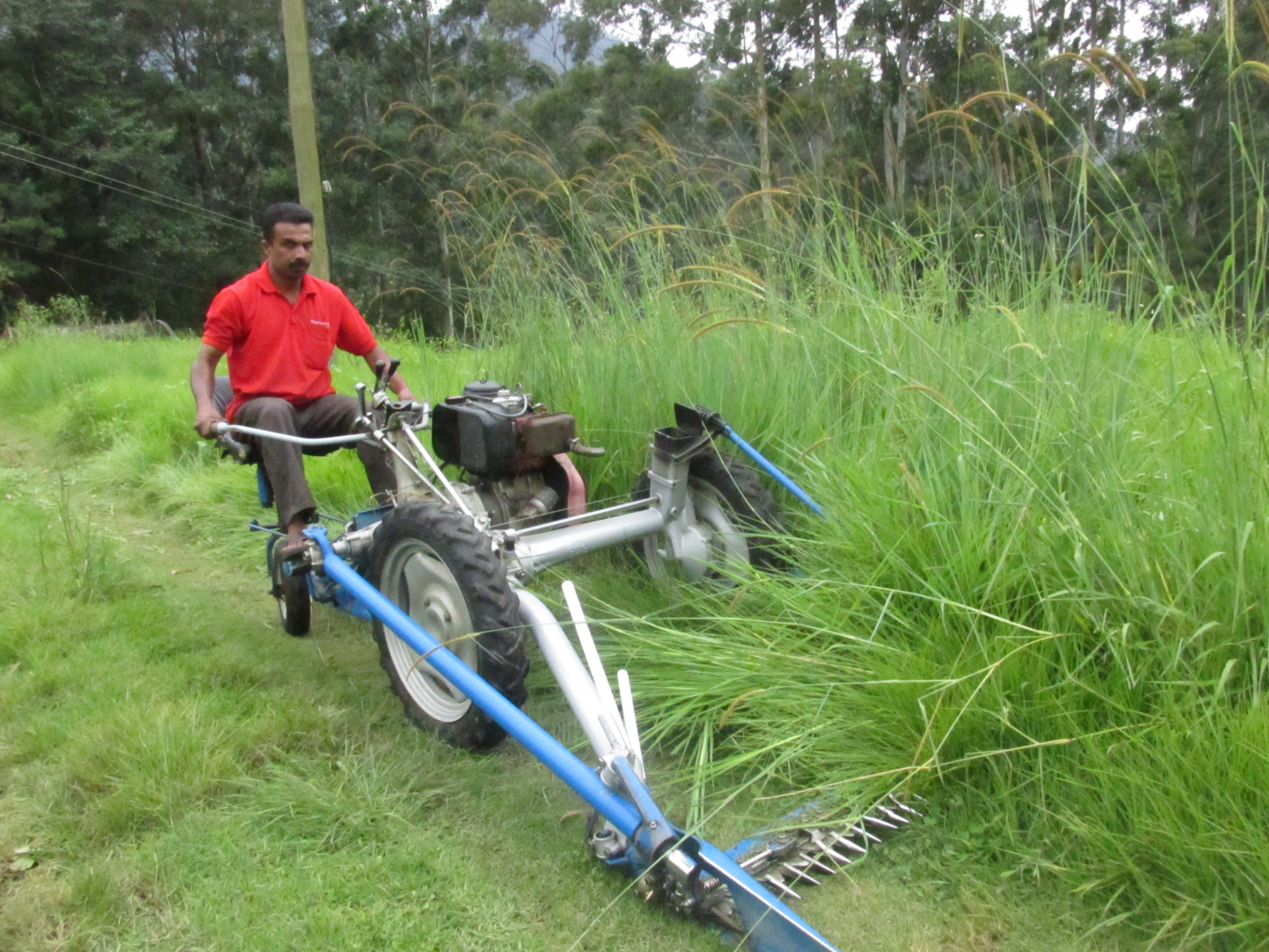 ചെറുകിട കൃഷിക്ക് സംയുക്ത കൃഷി യന്ത്രം