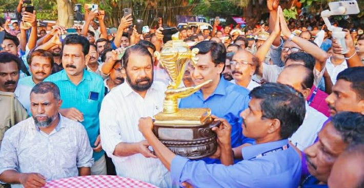 സ്ക്കൂൾ കലോത്സവ സ്വർണ്ണക്കപ്പ് കോഴിക്കോട്ടെത്തി