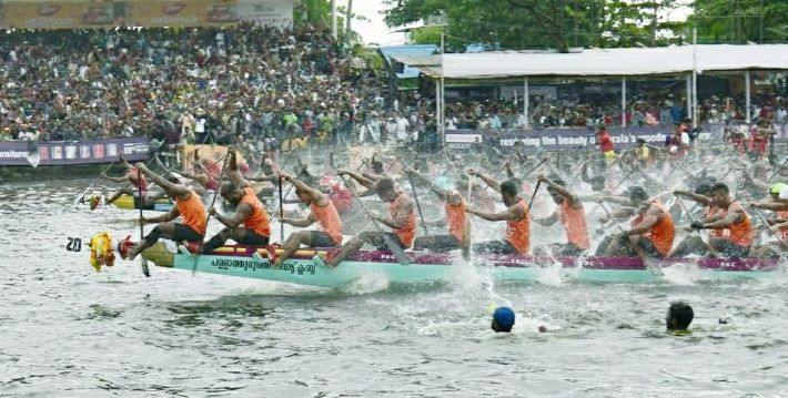 നെഹ്റു ട്രോഫി പള്ളാത്തുരുത്തിയുടെ വീയപുരം ചുണ്ടന്