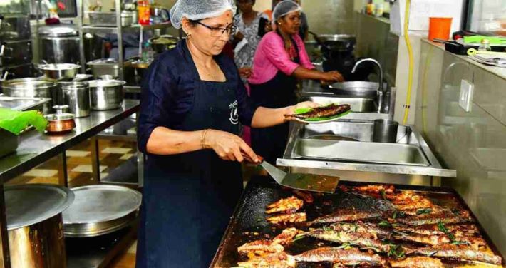 കുടുംബശ്രീ കഫേയിൽ ആദ്യ മൂന്നു മാസം അരക്കോടിയുടെ വിറ്റുവരവ്