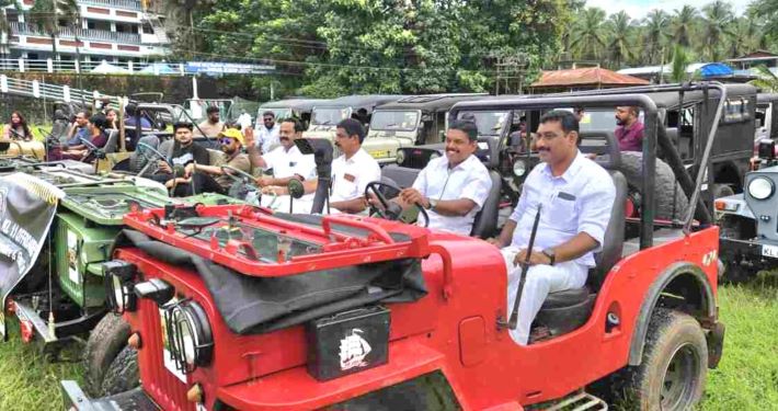 കോടഞ്ചേരി തേവർമലയിലേക്ക് ഓഫ്‌റോഡ്‌ ഫൺഡ്രൈവ് 