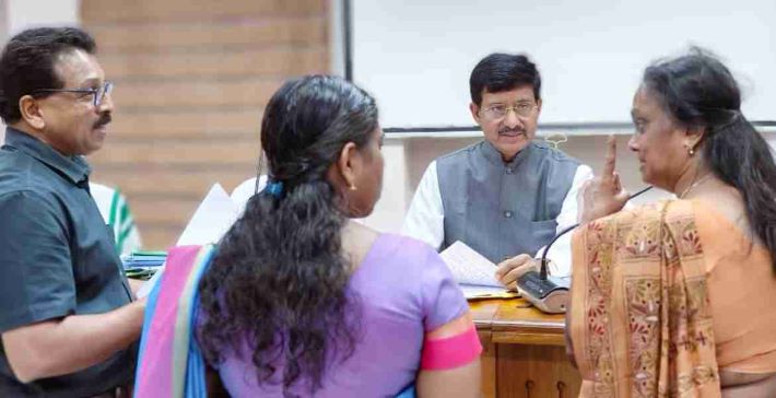 വിവരാവകാശ അപേക്ഷകളില്‍ മറുപടി നല്‍കാതിരുന്നാല്‍ നടപടി-വിവരാവകാശ കമ്മീഷണര്‍ 