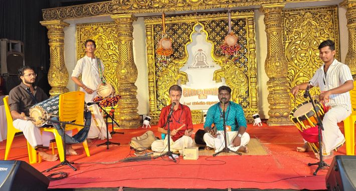 കഥകളിയിലെ സോപാനസംഗീത രാഗങ്ങളുമായി കലാനിലയം ഹരി