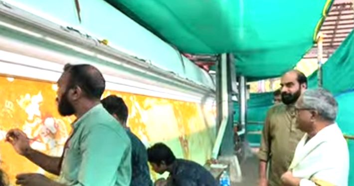 ഗുരുവായൂരിൽ ശ്രീകൃഷ്ണ കഥകളുമായി ചുമർചിത്രം 