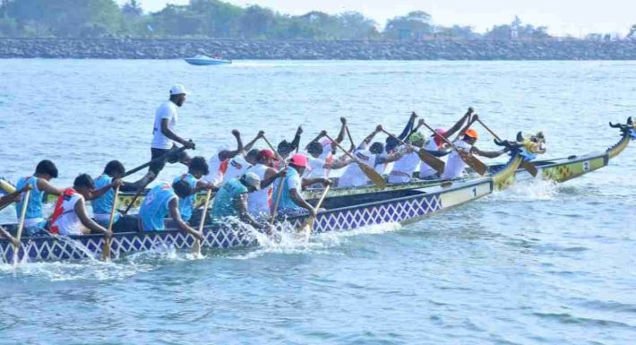 ബേപ്പൂർ വാട്ടര്‍ ഫെസ്റ്റ്: ആവേശമായി ഡ്രാഗണ്‍ ബോട്ട് റേസ്