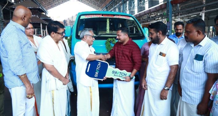 ഗുരുവായൂരിൽ വഴിപാടായി ഇലക്ട്രിക് കുടിവെള്ള ട്രക്ക്