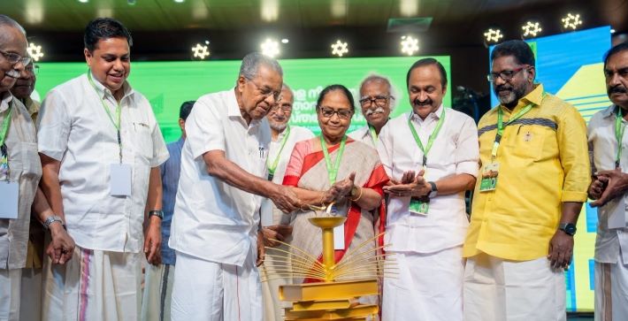 കേരള നിയമസഭ അന്താരാഷ്ട്ര സാഹിത്യോത്സവം തുടങ്ങി