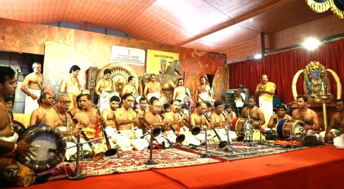 ഭക്തിയുടെ നിറവില്‍ ഗുരുവായൂരിൽ നാദസ്വരം- തവിൽ സംഗീതോത്സവം