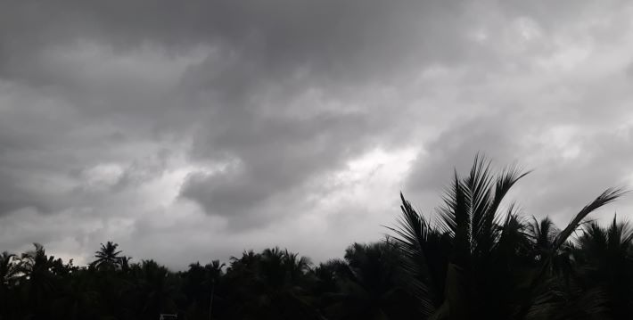 ശക്തമായ മഴയ്ക്ക് സാധ്യത: വിവിധ ജില്ലകളിൽ മഞ്ഞ അലേർട്ട്