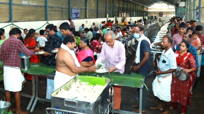 ഹോട്ടൽ സമരം: ഗുരുവായൂരിൽ പതിനയ്യായിരത്തോളം പേർക്ക് പ്രസാദ ഊട്ട്