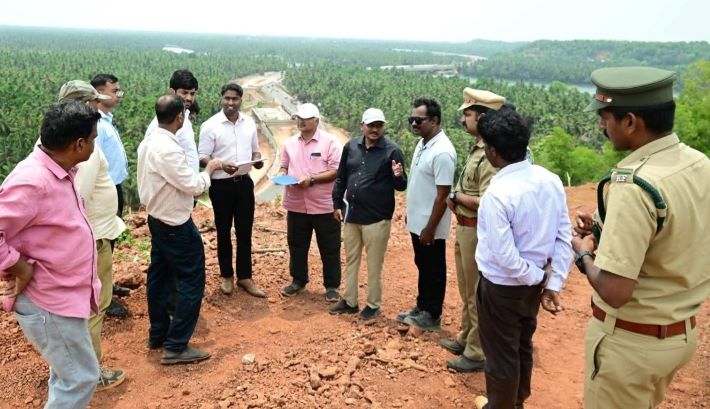 വീരമലക്കുന്നിൽ മണ്ണിടിച്ചിൽ തടയാൻ ഉടൻ നടപടിയെടുക്കാൻ നിർദ്ദേശം