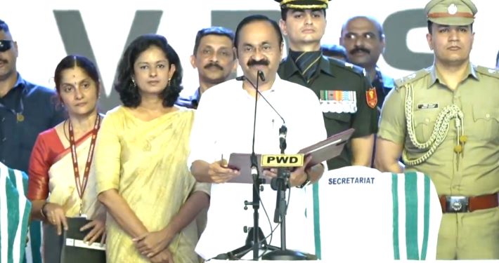 മുഖ്യമന്ത്രി വി.ഡി.സതീശന്റെ നേതൃത്വത്തിലുള്ള മന്ത്രിസഭ അധികാരമേറ്റു